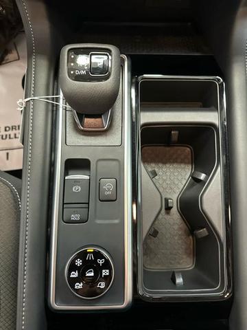 Photo of 2025 Obsidian Green Nissan Pathfinder