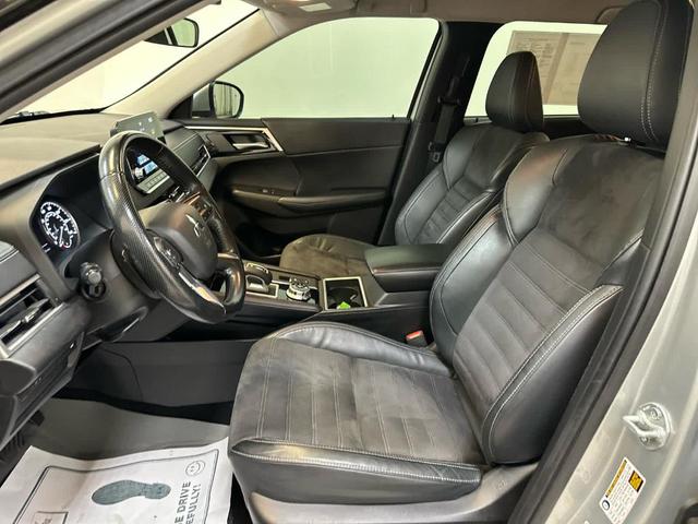 Photo of 2022 Alloy Silver Metallic Mitsubishi Outlander