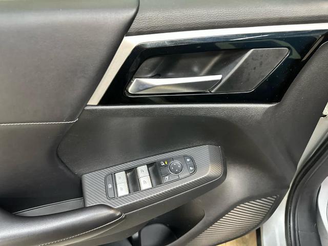 Photo of 2022 Alloy Silver Metallic Mitsubishi Outlander