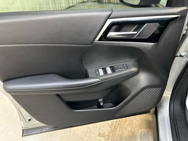 Photo of 2022 Alloy Silver Metallic Mitsubishi Outlander
