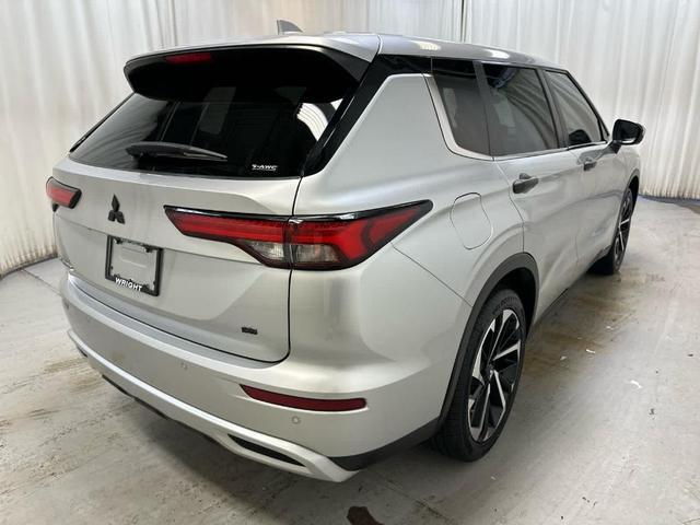 Photo of 2022 Alloy Silver Metallic Mitsubishi Outlander