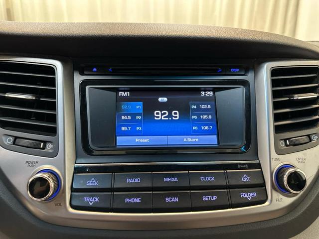 Photo of 2017 Dazzling White Hyundai TUCSON