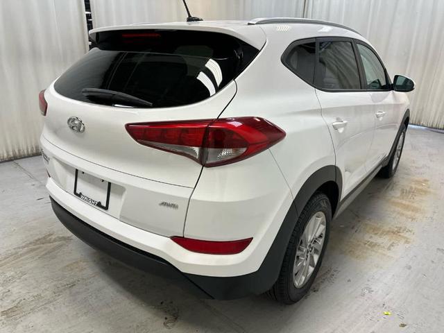 Photo of 2017 Dazzling White Hyundai TUCSON