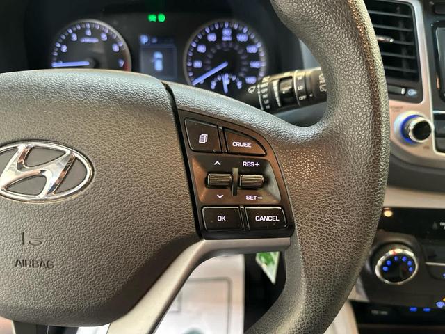 Photo of 2017 Dazzling White Hyundai TUCSON