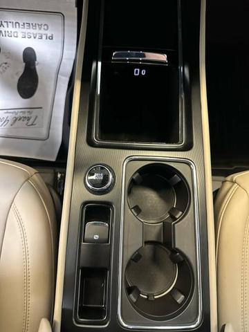 Photo of 2025 Metallic Lincoln Corsair