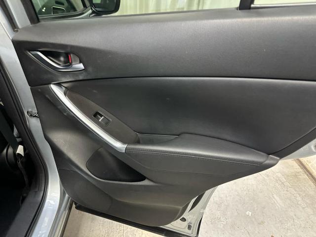 Photo of 2016 Sonic Silver Metalic Mazda CX-5