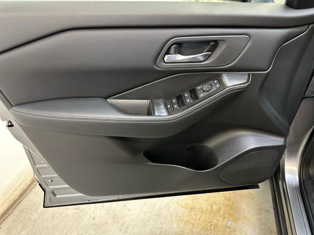 Photo of 2026 Gun Metallic Nissan Rogue