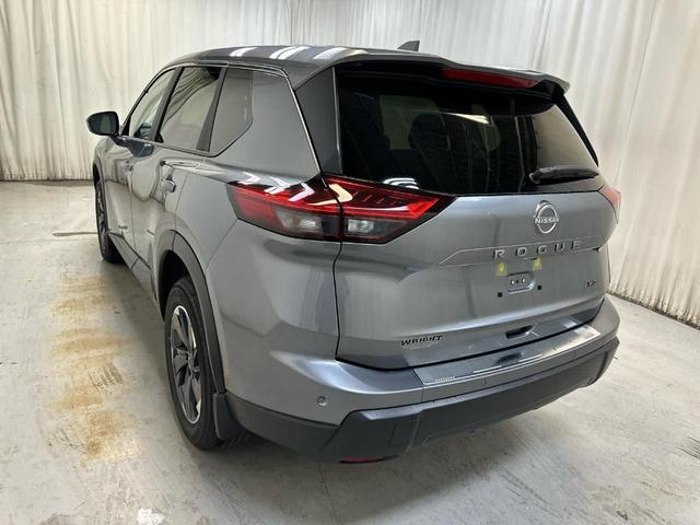 Photo of 2026 Gun Metallic Nissan Rogue