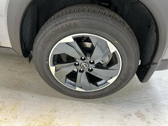 Photo of 2026 Gun Metallic Nissan Rogue