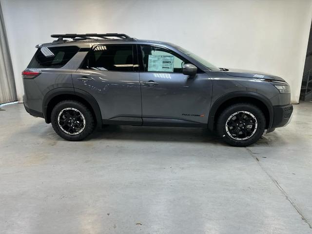 Photo of 2025 Gun Metallic Nissan Pathfinder