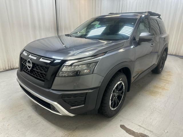 Photo of 2025 Gun Metallic Nissan Pathfinder