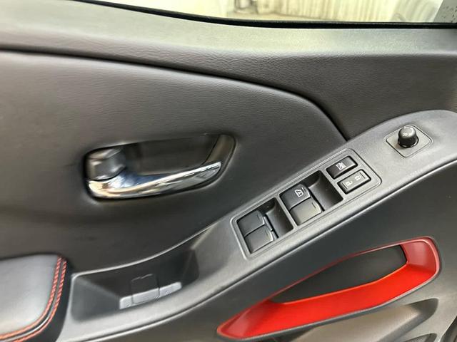 Photo of 2025 Boulder Gray Metallic Nissan Frontier