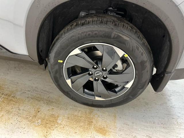 Photo of 2026 Boulder Gray Metallic Nissan Rogue