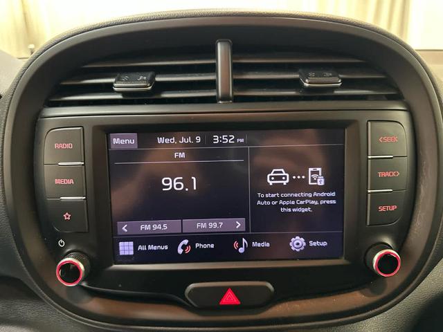Photo of 2022 Mars Orange Kia Soul