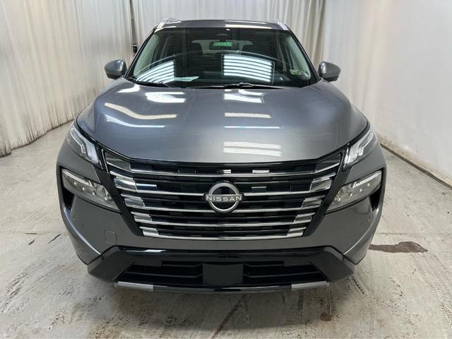 Photo of 2025 Gun Metallic Nissan Rogue