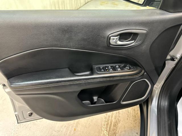 Photo of 2018 Billet Silver Metallic Clearcoat Jeep Compass