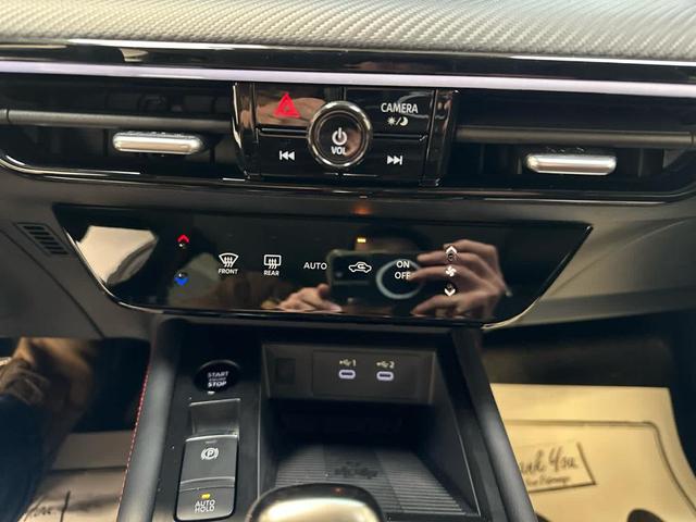 Photo of 2025 Aspen White Tri Nissan Kicks