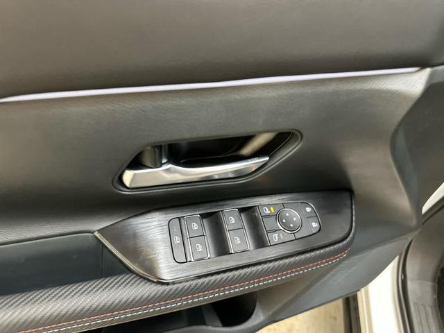 Photo of 2025 Aspen White Tri Nissan Kicks