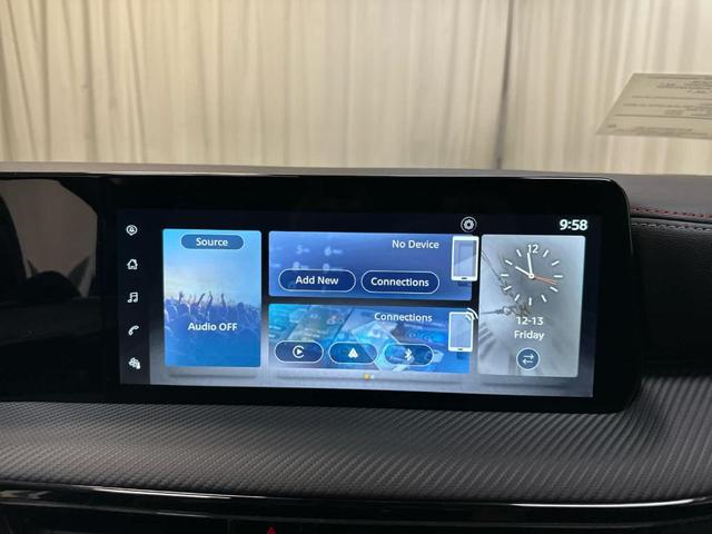 Photo of 2025 Aspen White Tri Nissan Kicks