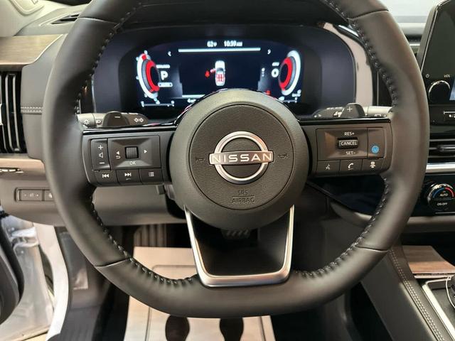 Photo of 2025 Everest White P Nissan Pathfinder
