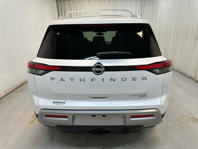 Photo of 2025 Everest White P Nissan Pathfinder