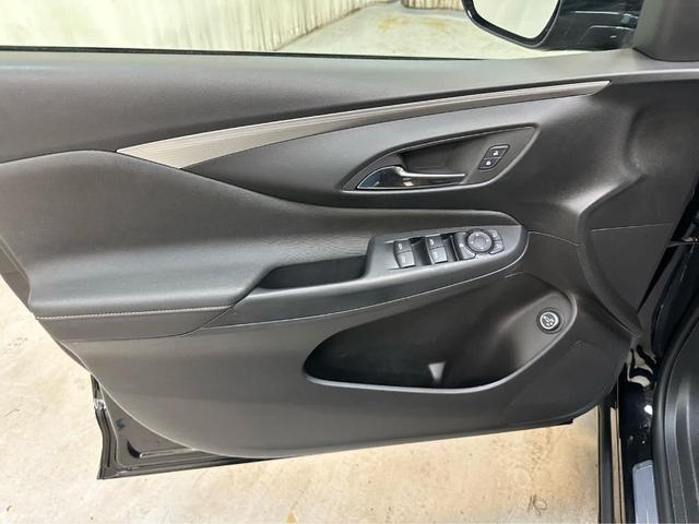 Photo of 2024 Ebony Twilight Metallic Buick Envista