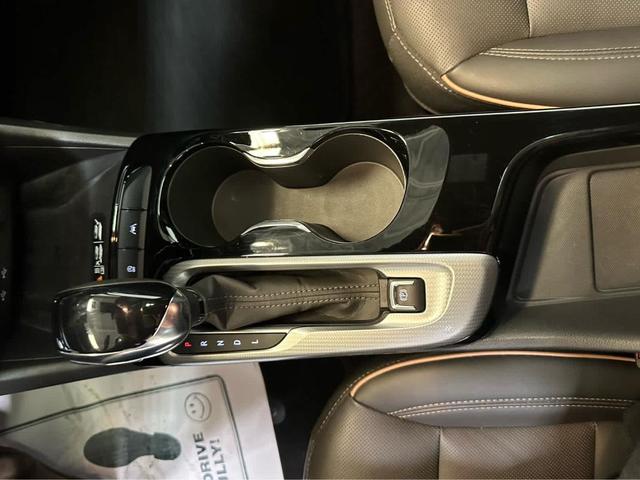 Photo of 2024 Ebony Twilight Metallic Buick Envista
