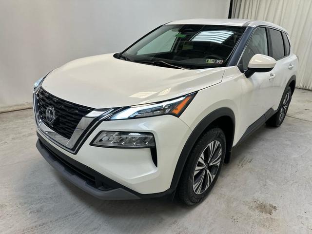 Photo of 2023 Pearl White Tri-Coat Nissan Rogue