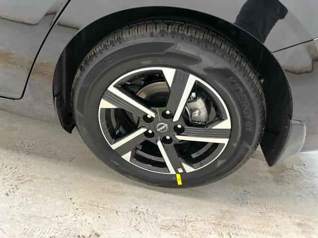Photo of 2025 Black Nissan Sentra