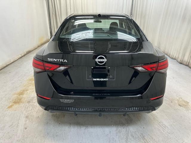 Photo of 2025 Black Nissan Sentra