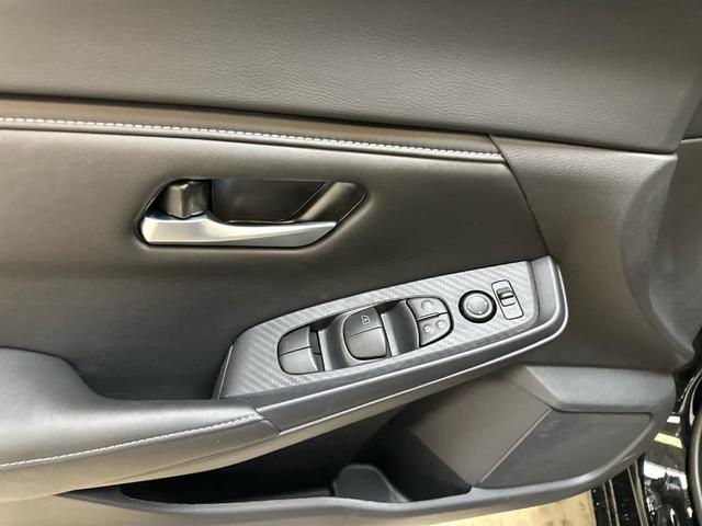 Photo of 2025 Black Nissan Sentra