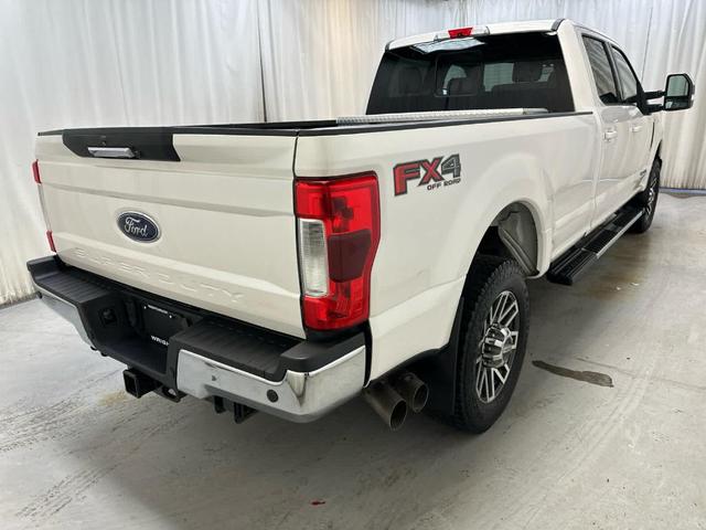 Photo of 2018 White Platinum Tri-Coat Metallic Ford F-350