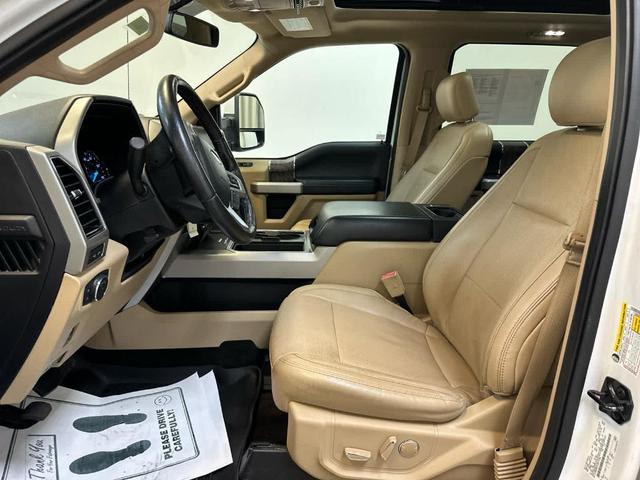 Photo of 2018 White Platinum Tri-Coat Metallic Ford F-350