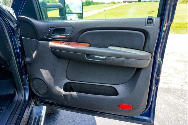 Photo of 2007 Dark Blue Metallic Chevrolet Silverado 1500
