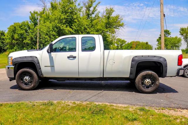 Photo of 2013 Summit White Chevrolet Silverado 2500