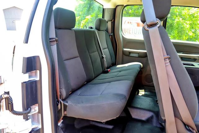Photo of 2013 Summit White Chevrolet Silverado 2500