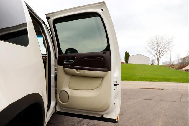 Photo of 2011 Pearl White Cadillac Escalade ESV