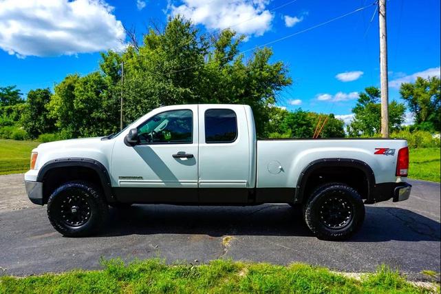 Photo of 2011 Summit White GMC Sierra 1500