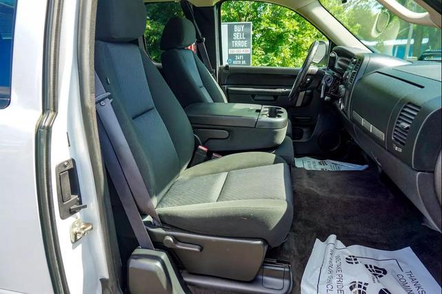 Photo of 2011 Summit White GMC Sierra 1500