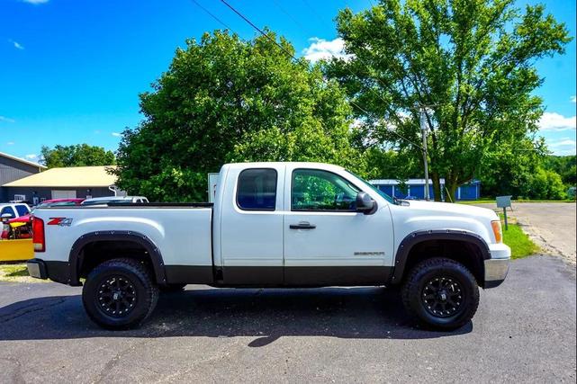 Photo of 2011 Summit White GMC Sierra 1500