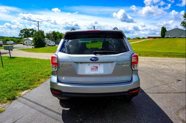 Photo of 2017 Ice Silver Metallic Subaru Forester