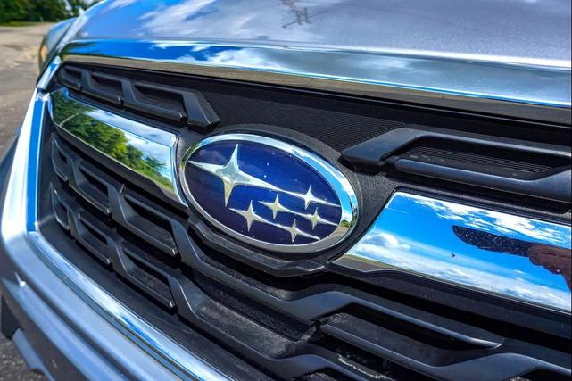 Photo of 2017 Ice Silver Metallic Subaru Forester