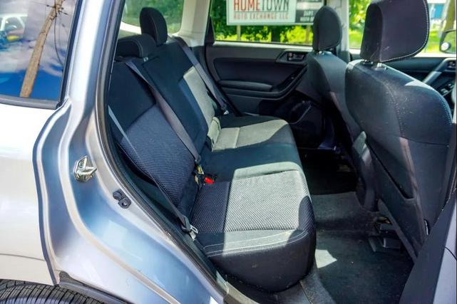 Photo of 2017 Ice Silver Metallic Subaru Forester