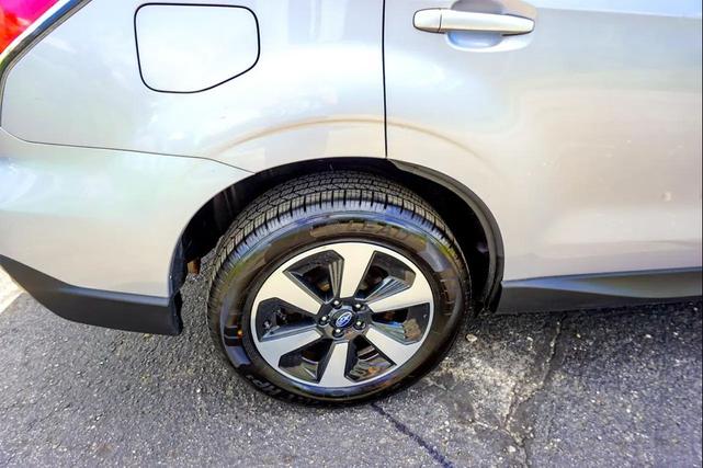 Photo of 2017 Ice Silver Metallic Subaru Forester