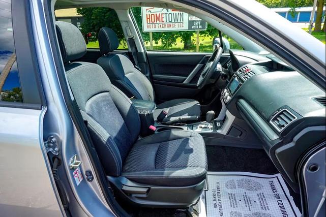 Photo of 2017 Ice Silver Metallic Subaru Forester