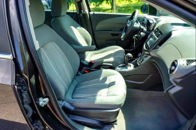 Photo of 2014 Ashen Gray Metallic Chevrolet Sonic
