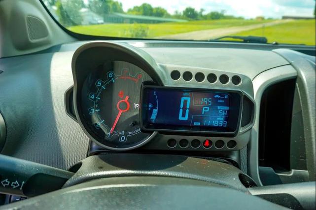 Photo of 2014 Ashen Gray Metallic Chevrolet Sonic