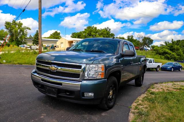 Photo of 2011 Blue Chevrolet Silverado 1500