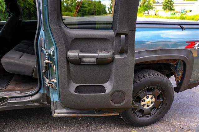 Photo of 2011 Blue Chevrolet Silverado 1500