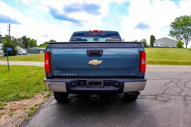 Photo of 2011 Blue Chevrolet Silverado 1500